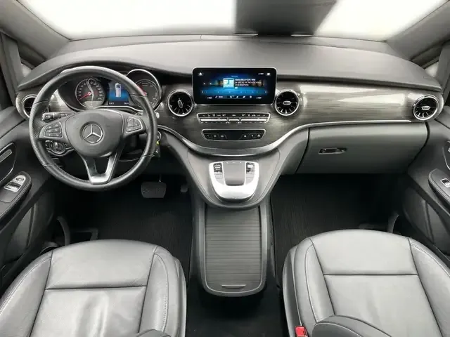 Mercedes-Benz EQV 300