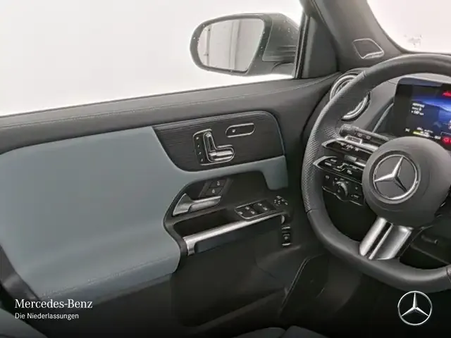 Mercedes-Benz EQB 300