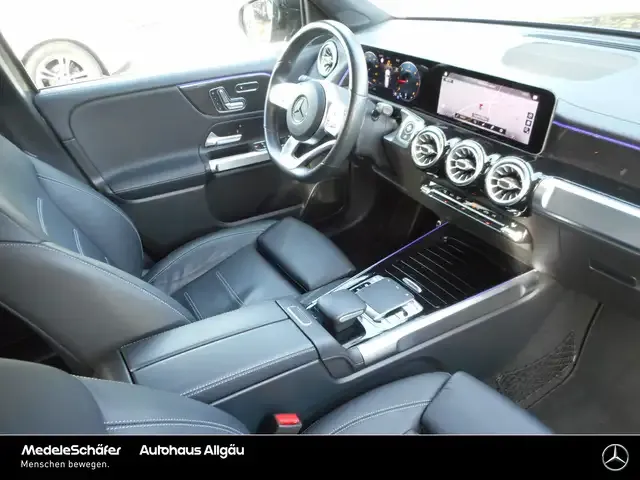 Mercedes-Benz GLB 220