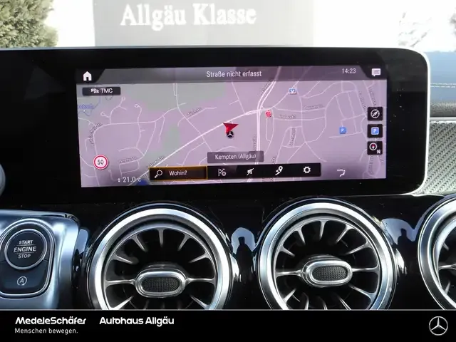 Mercedes-Benz GLB 220