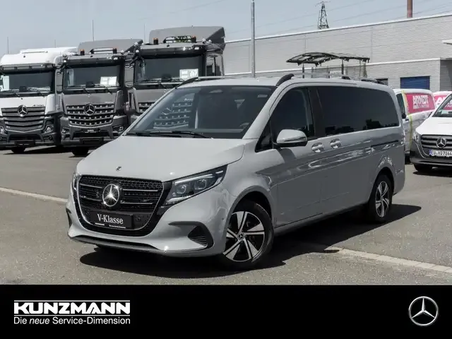 Mercedes-Benz V 220