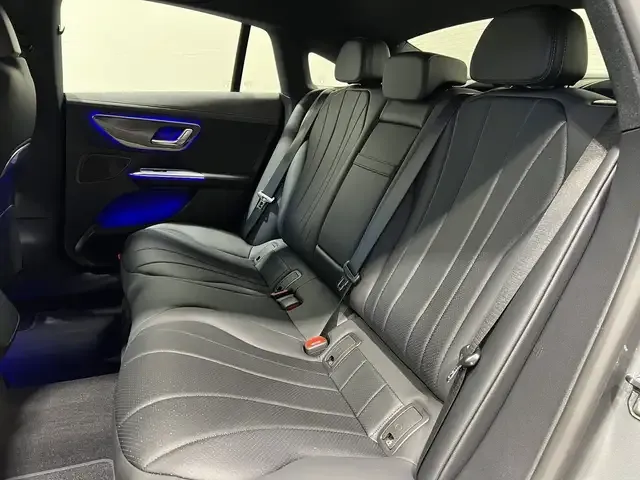 Mercedes-Benz EQE 300