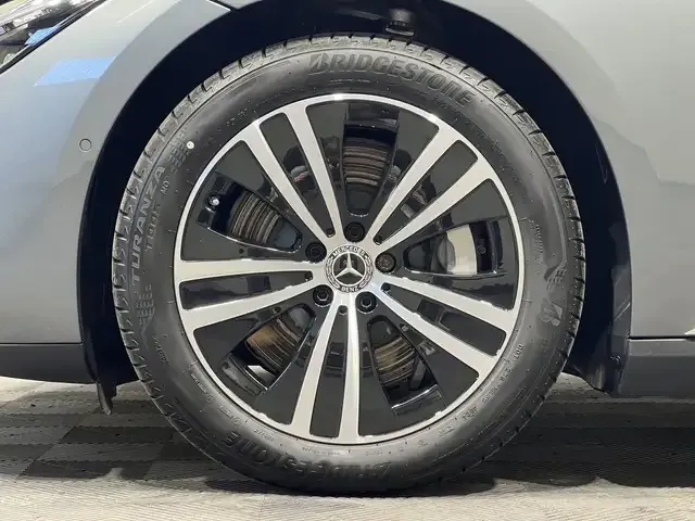 Mercedes-Benz EQE 300