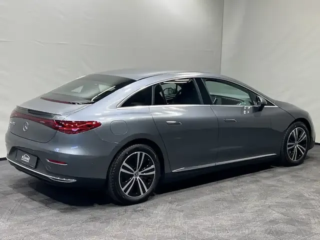 Mercedes-Benz EQE 300