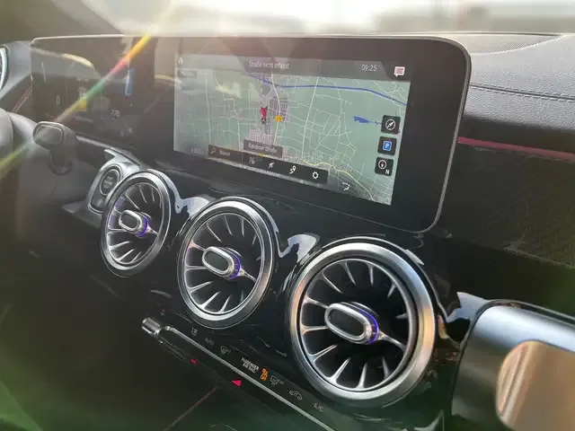 Mercedes-Benz GLB 35 AMG