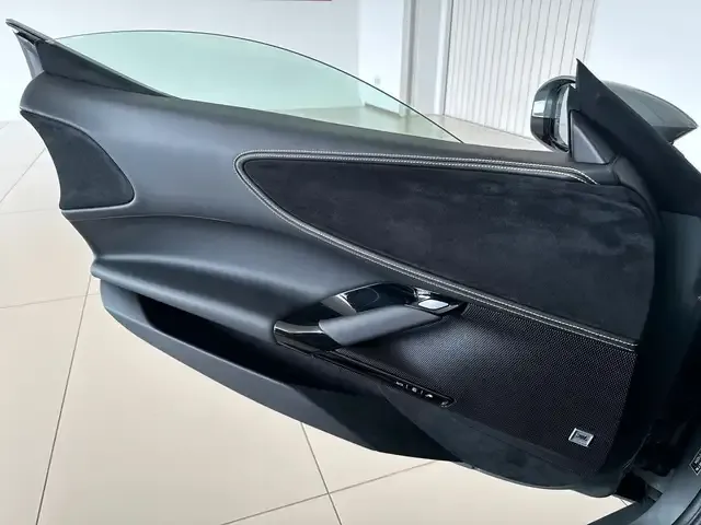 Ferrari SF90 Stradale