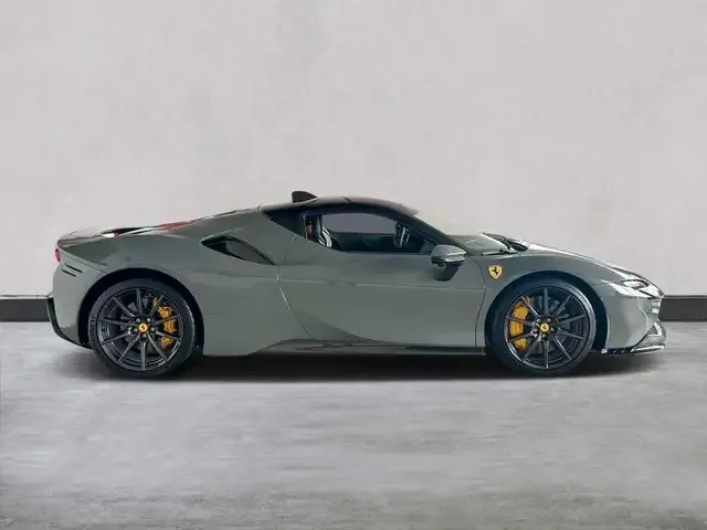 Ferrari SF90 Stradale