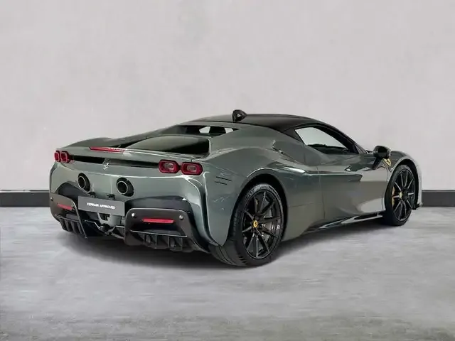 Ferrari SF90 Stradale