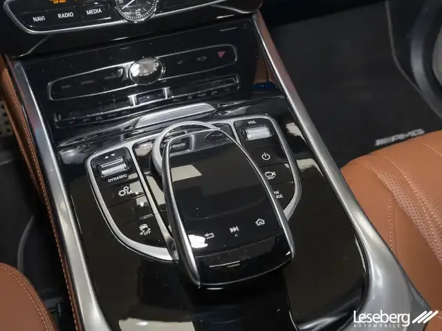 Mercedes-Benz G 400