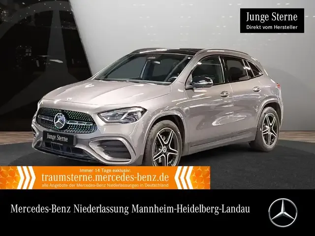 Mercedes-Benz GLA 200