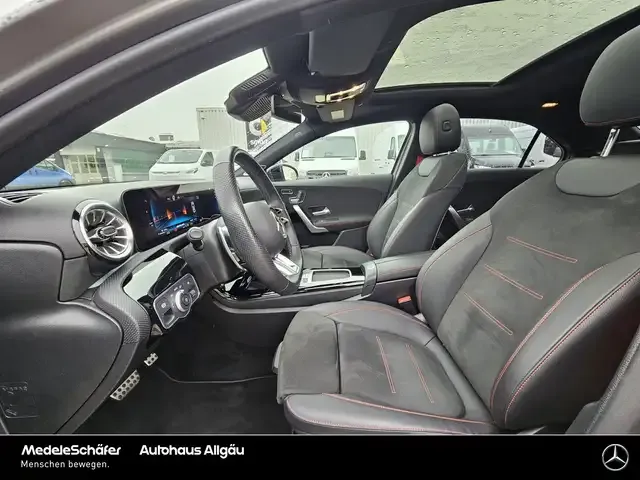 Mercedes-Benz A 35 AMG