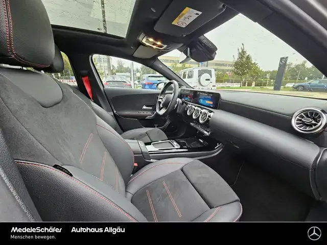 Mercedes-Benz A 35 AMG