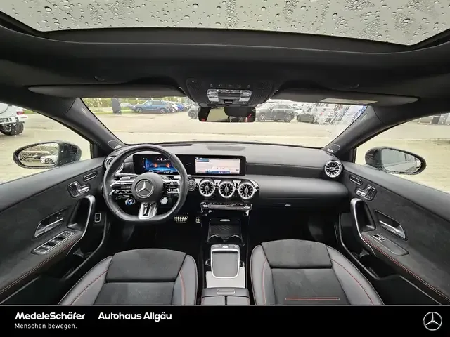 Mercedes-Benz A 35 AMG
