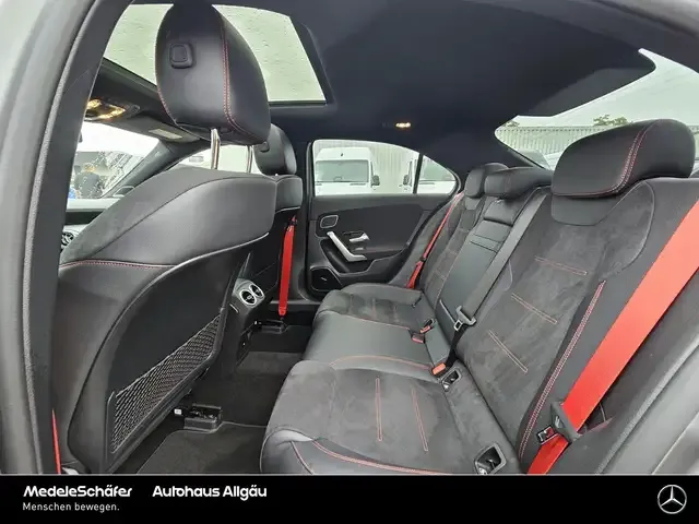 Mercedes-Benz A 35 AMG