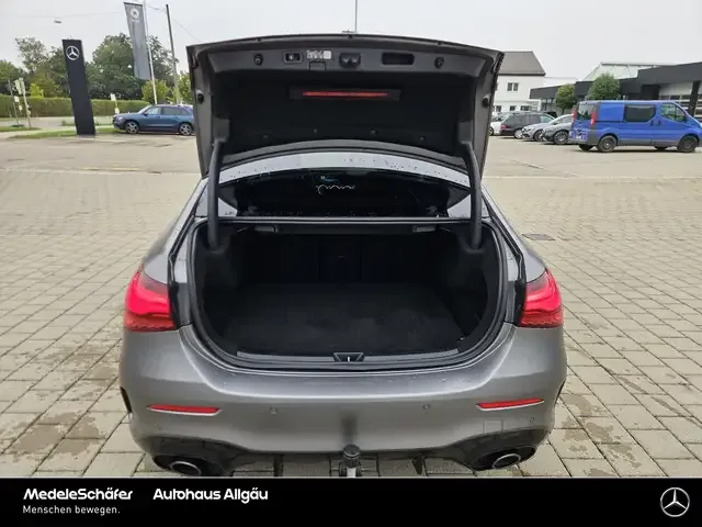 Mercedes-Benz A 35 AMG