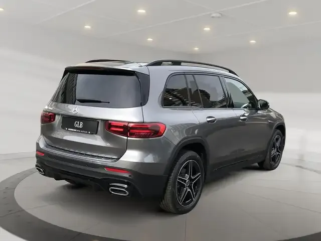 Mercedes-Benz GLB 200