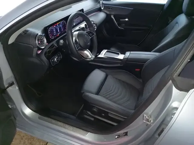 Mercedes-Benz CLA 180