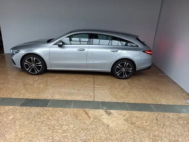 Mercedes-Benz CLA 180