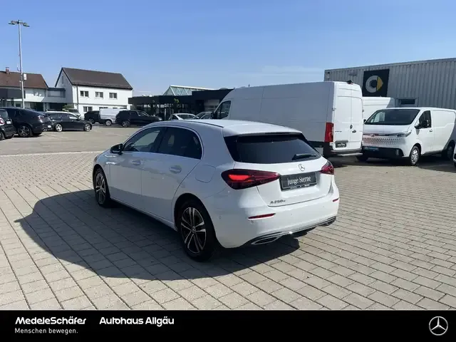 Mercedes-Benz A 250