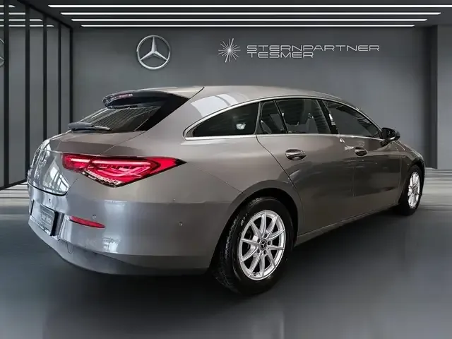 Mercedes-Benz CLA 180