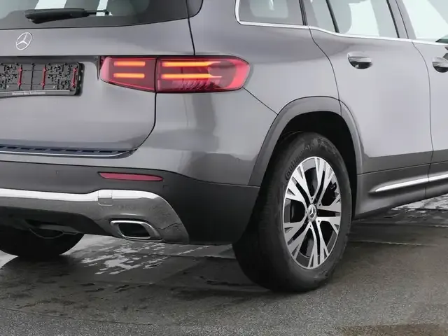 Mercedes-Benz GLB 200