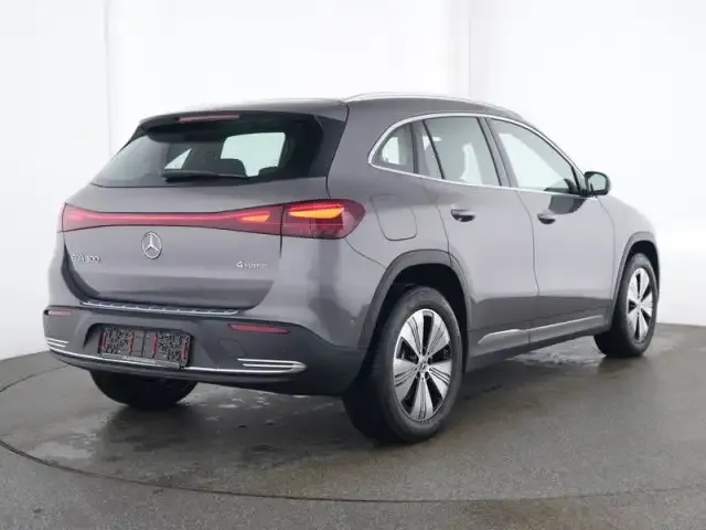 Mercedes-Benz EQA 300