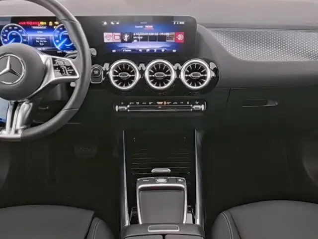 Mercedes-Benz EQA 300