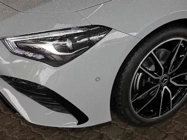 Mercedes-Benz CLA 220