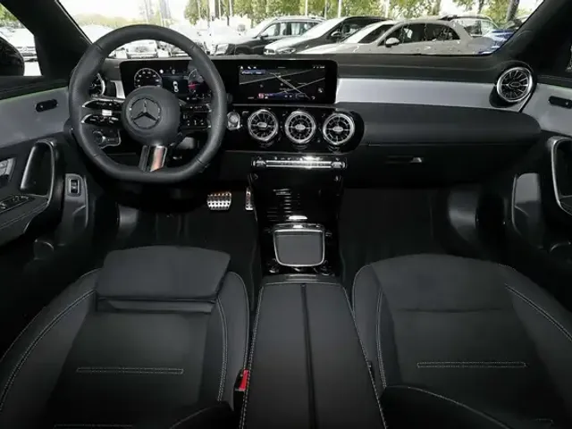 Mercedes-Benz CLA 220