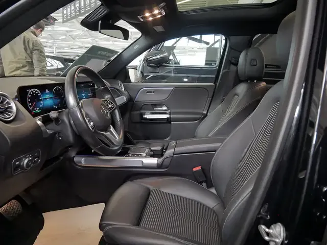 Mercedes-Benz EQB 250