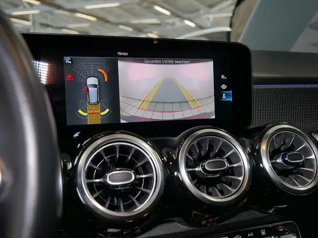 Mercedes-Benz EQB 250