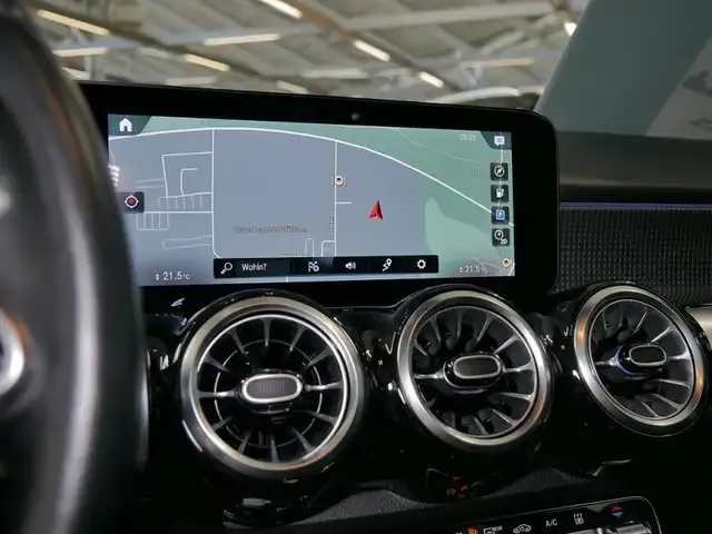 Mercedes-Benz EQB 250