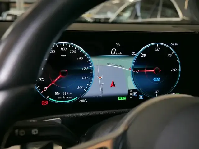 Mercedes-Benz EQB 250