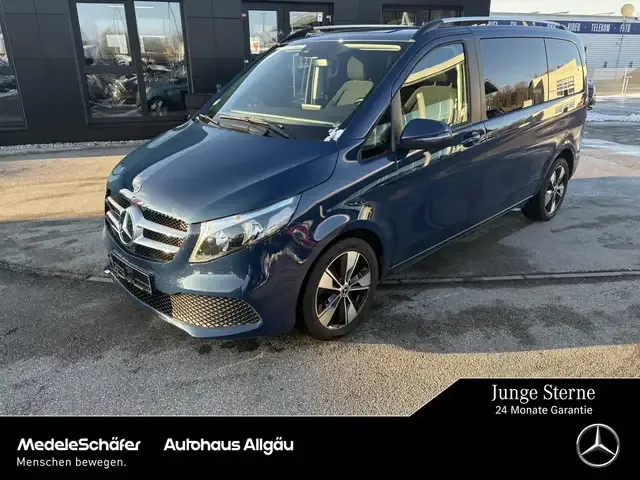 Mercedes-Benz V 220