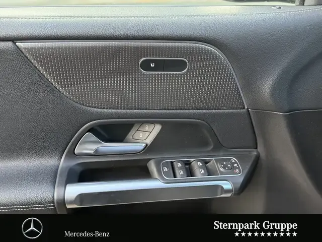 Mercedes-Benz GLB 250