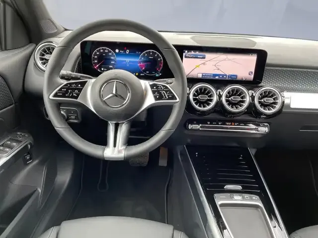 Mercedes-Benz GLB 200