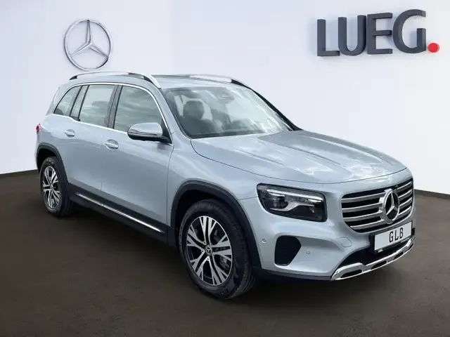Mercedes-Benz GLB 200