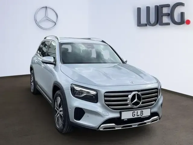 Mercedes-Benz GLB 200