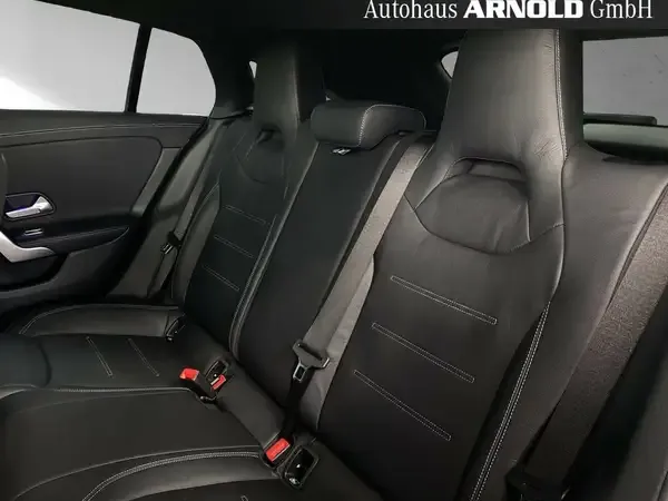 Mercedes-Benz CLA 35 AMG