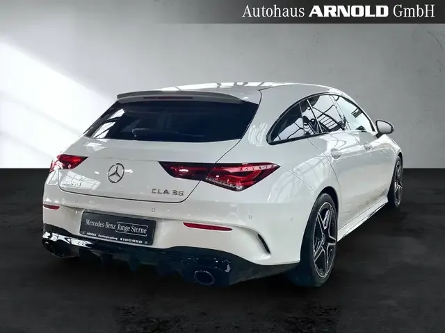 Mercedes-Benz CLA 35 AMG