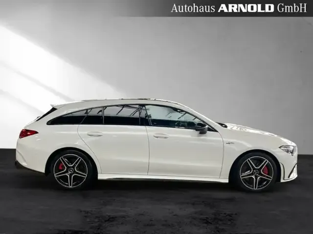 Mercedes-Benz CLA 35 AMG