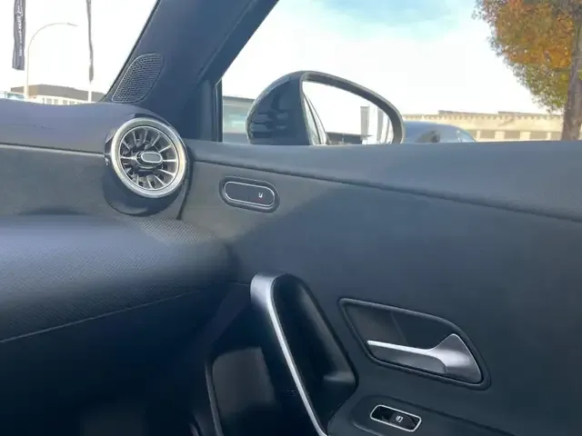 Mercedes-Benz A 35 AMG