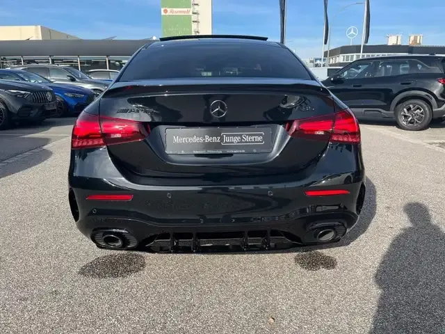 Mercedes-Benz A 35 AMG