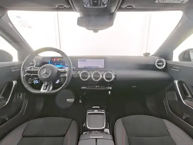 Mercedes-Benz A 35 AMG