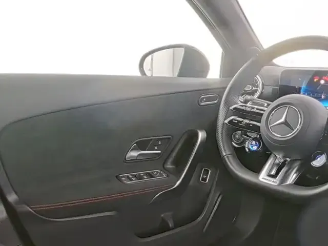 Mercedes-Benz A 35 AMG