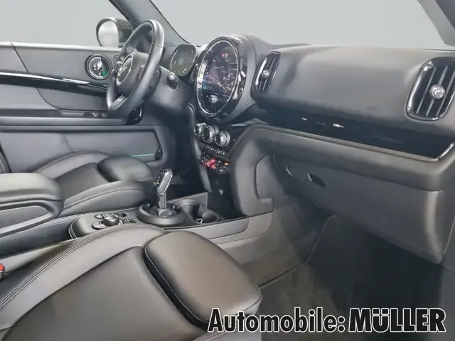 MINI One Countryman