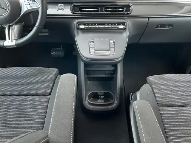 Mercedes-Benz EQV 300