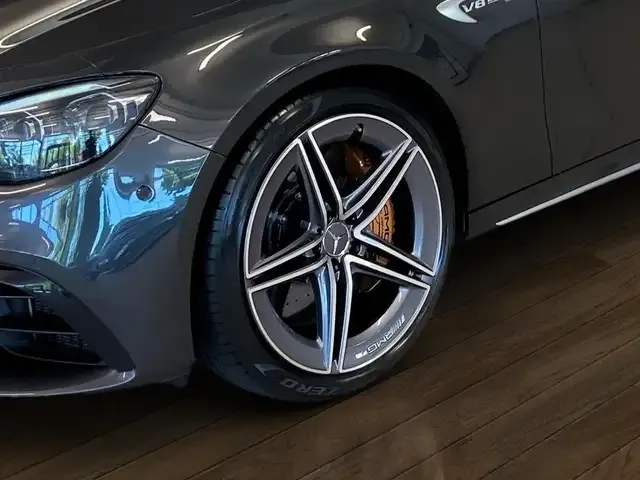 Mercedes-Benz E 63 AMG