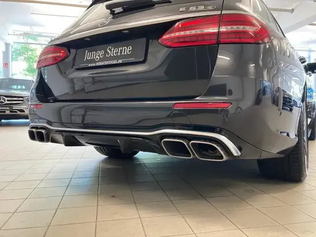Mercedes-Benz E 63 AMG