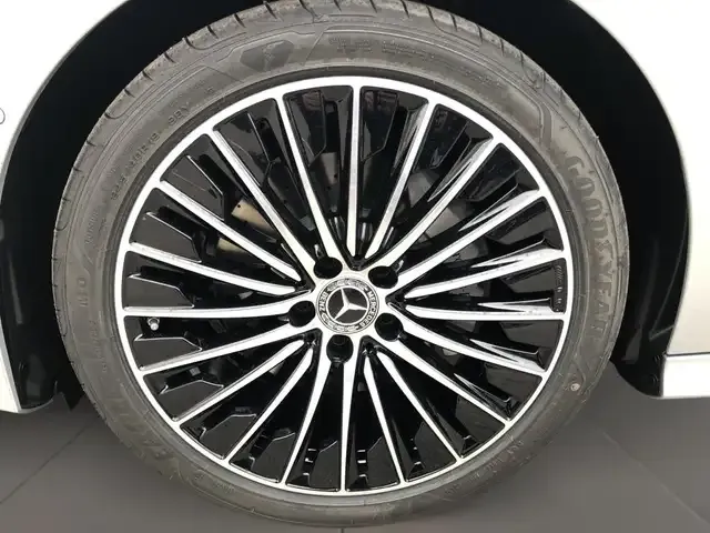 Mercedes-Benz CLE 200